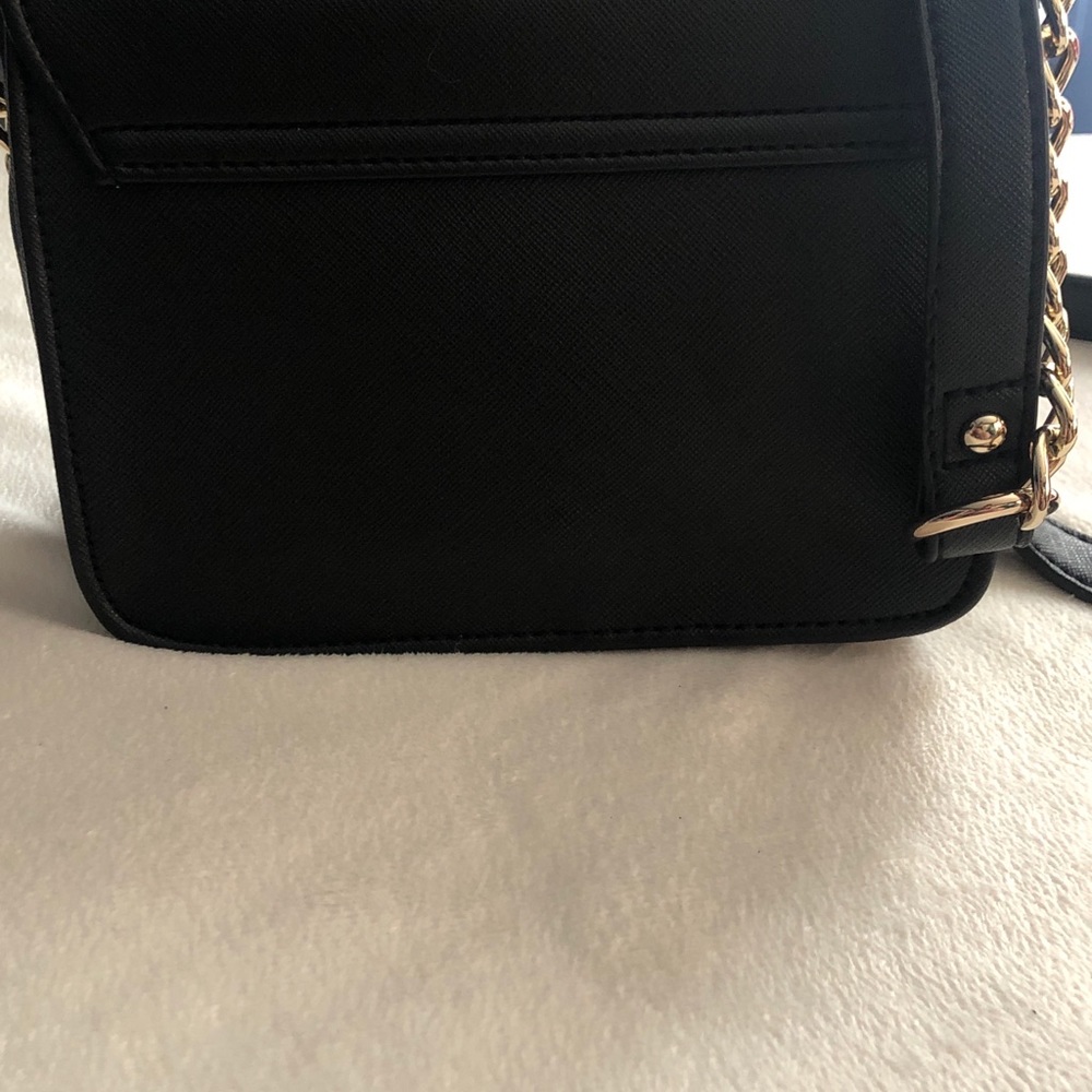 Brand new Jones New York Signature crossbody